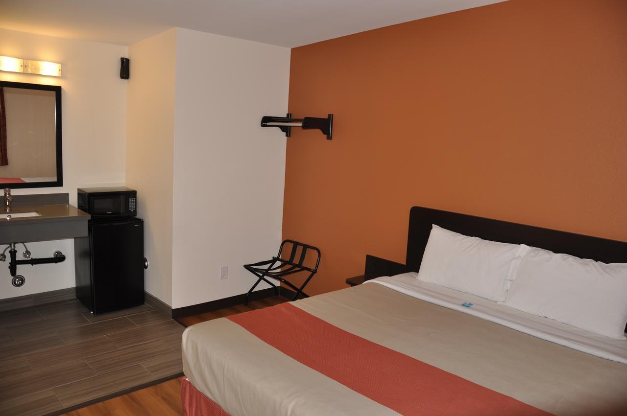 Motel 6 Maple/Main Hesperia Bilik gambar